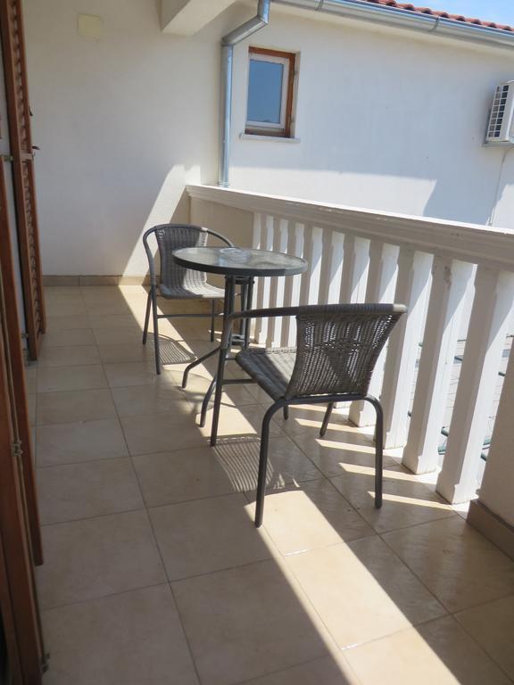 Filipovic Apartments With Pool Biograd Na Moru Exterior foto