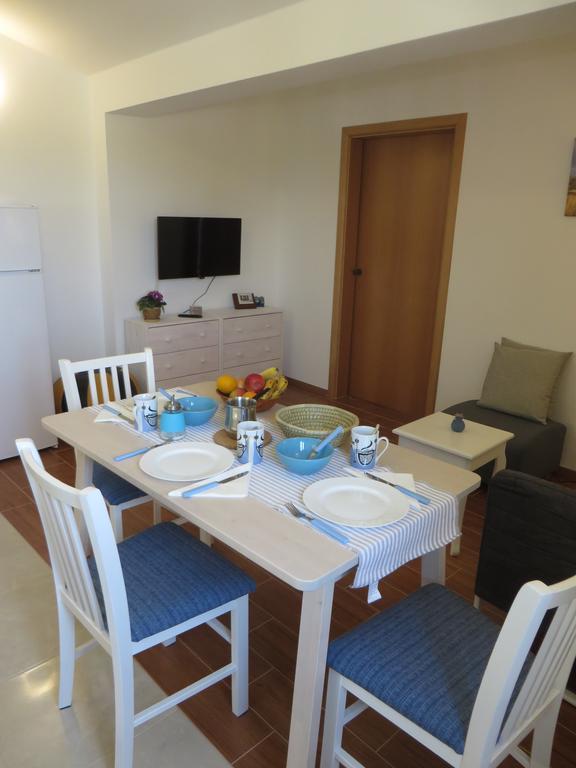 Filipovic Apartments With Pool Biograd Na Moru Exterior foto